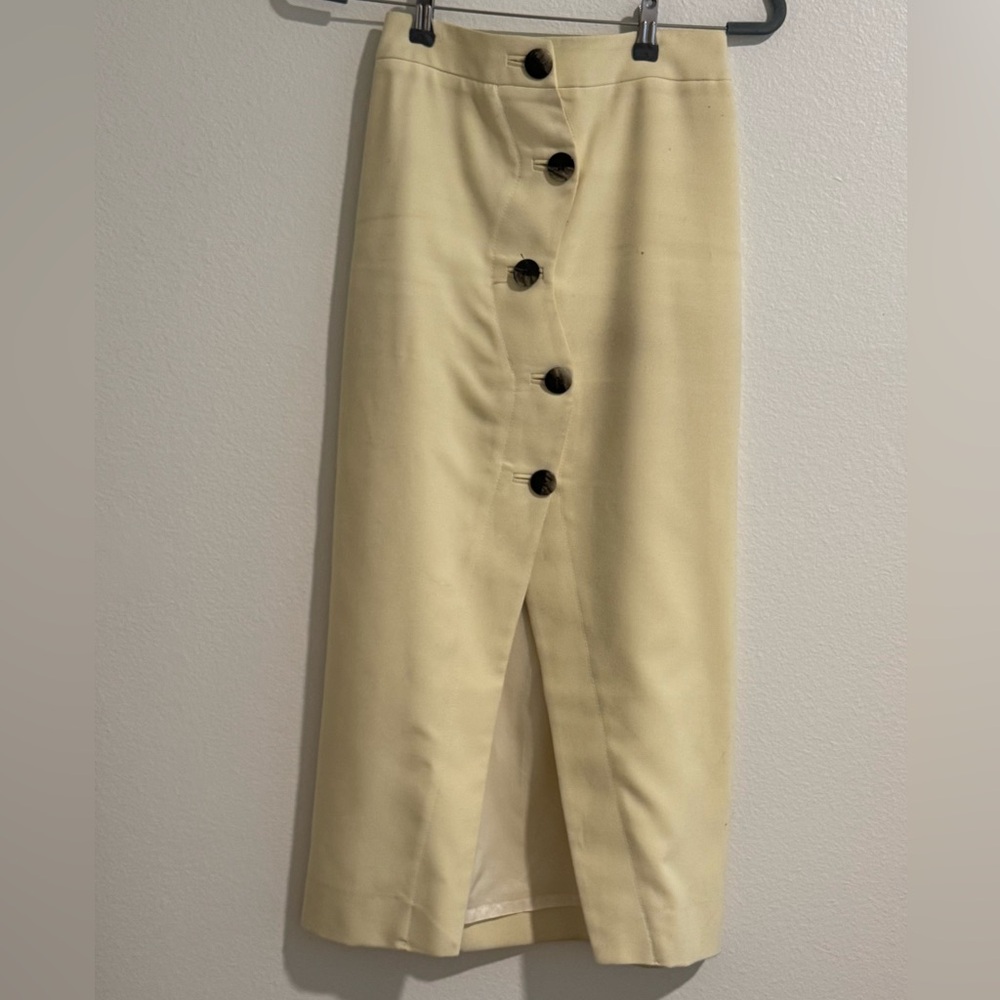 Ganni Cream Fabric Detail